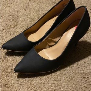 Ellen Tracy heel size 6